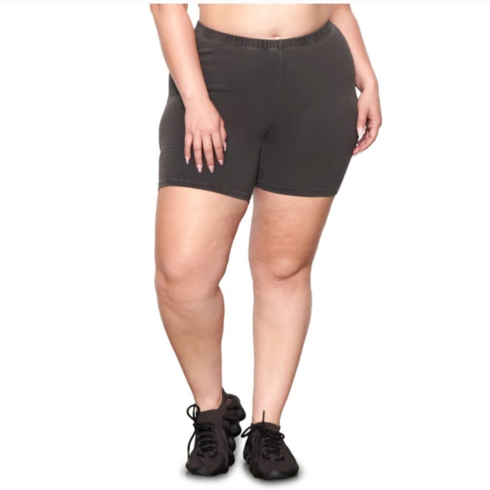 SKIMS Outdoor Bike Shorts - Ash